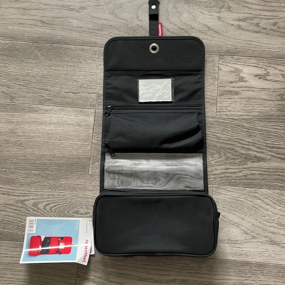 Reisenthel hanging travel bag